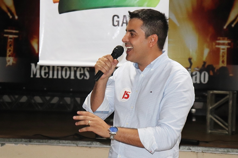 Carlos Roberto Pereira reassume a presid�ncia do MBD