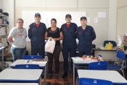 Bombeiros de Gaspar fazem entrega de materiais escolares para fam�lias de Gaspar 