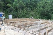 Come�a a constru��o da ponte de concreto no Vale da Fuma�a, no Belchior