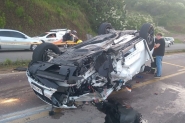 Motorista do Jaguar que matou duas pessoas na BR-470 j� deveria ter perdido a carteira de habilita��o 