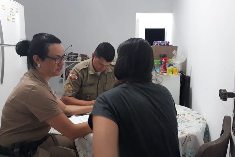 Programa da Polícia Militar busca proteger mulheres vítimas de violência doméstica