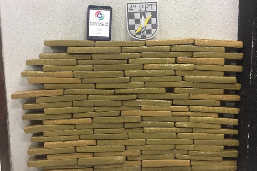 Homem é preso por tráfico de drogas após transportar maconha vinda do Paraguai