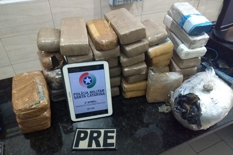 Homem é preso com mais de 30 quilos de drogas no Oeste catarinense