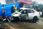 Colis�o frontal entre carros deixa um morto e dois feridos em Brusque