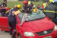 Acidente entre carro e caminh�o deixa duas mulheres feridas na BR-470, em Gaspar