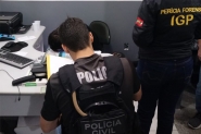 Pol�cia prende homem suspeito de armazenar conte�do de pornografia infantil