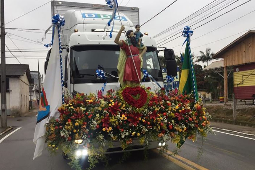 Procissão de São Cristóvão reúne centenas de motoristas em Gaspar