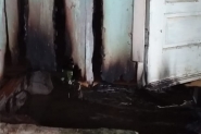 Inc�ndio atinge resid�ncia no bairro Boa Vista, em Ilhota