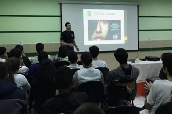 Projeto 'Pol�cia Civil por Elas nas Escolas' come�a nesta quinta em SC