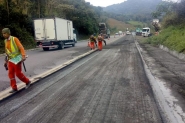 Dnit retoma recupera��o asf�ltica da BR-470, em Gaspar