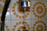Abastecimento de �gua na rua Frei Solano ser� interrompido nesta quarta