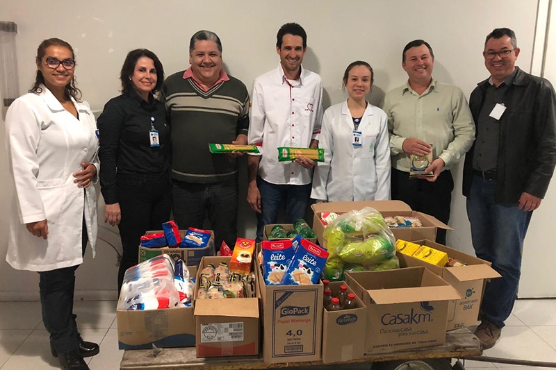 CTG Cora��o do Vale doa alimentos ao Hospital de Gaspar 