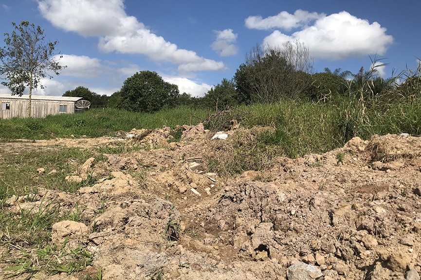 Ciro Quintino quer explica��es sobre a fiscaliza��o de terrenos baldios em Gaspar