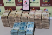 Pol�cia Militar apreende R$500 mil em motel de Balne�rio Cambori�