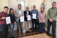 Financiamento de mais de R$2 milh�es garante pavimenta��o de tr�s ruas de Ilhota