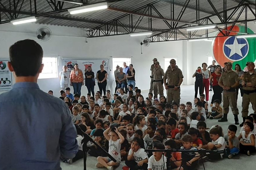 Escola Aninha Pamplona Rosa ganha projeto 'Estudante Cidad�o'