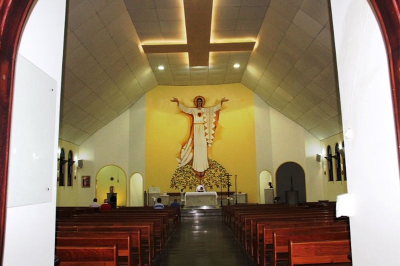 Novo padre assume Igreja Sagrado coração de Jesus no domingo