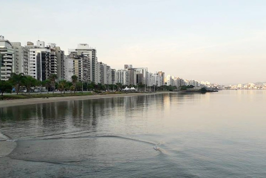 Calor intenso e tempestade devem marcar a ter�a-feira em SC