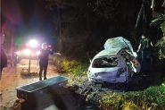 Corpo é encontrado dentro de carro incendiado no bairro Belchior Alto, em Gaspar