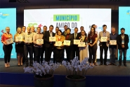 Gaspar recebe título de 'Município Amigo do Empreendedor' em prêmio estadual