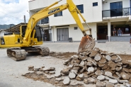 Prefeitura de Ilhota come�a pavimenta��o em duas ruas do Centro