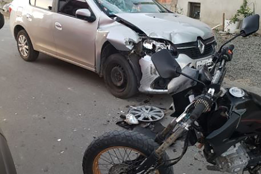 Jovem fica ferido em acidente de moto em Ilhota
