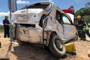 Mulher fica ferida em acidente entre caminhão e carro na BR-470, em Gaspar
