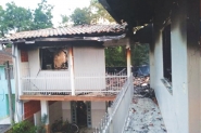 Bazar em prol de fam�lia que perdeu casa em inc�ndio