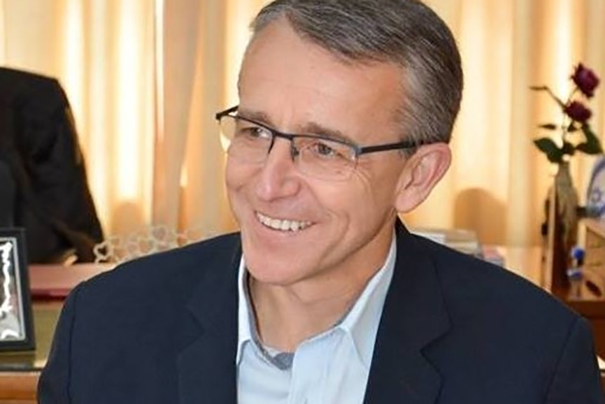 Ap�s avalia��o m�dica, Hildebrandt segue afastado da prefeitura de Blumenau