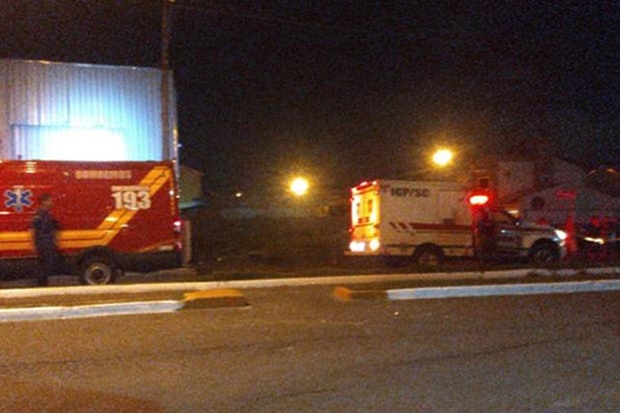 Mulher morre atropelada na cal�ada e motorista � detido por suspeita de embriaguez em Itaja�