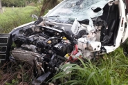 Colis�o entre carro e caminh�o deixa mulher ferida na BR-470, em Gaspar