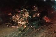 Homem morre em grave acidente entre carro e caminh�o em Navegantes