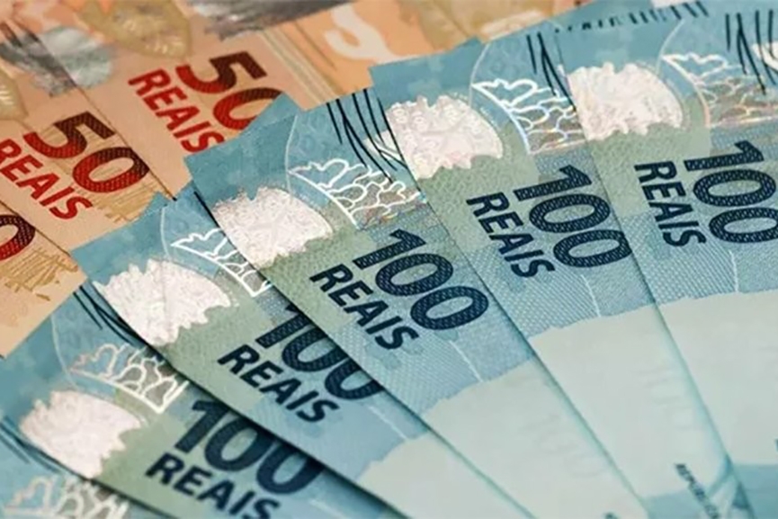 Homem � preso com dinheiro falso em Brusque