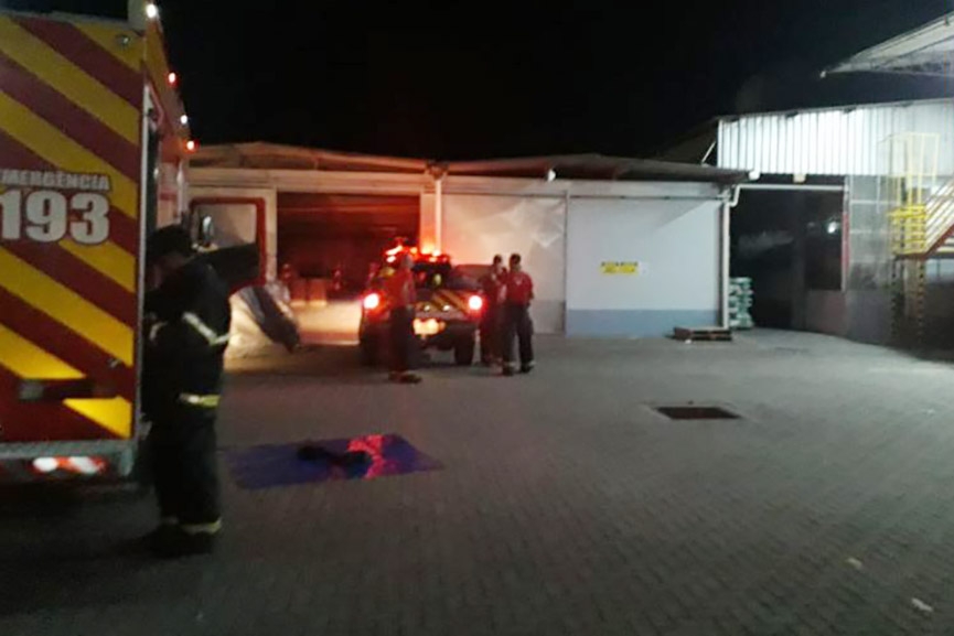 Princ�pio de inc�ndio atinge Linhas C�rculo em Gaspar