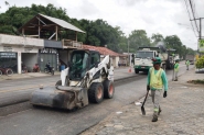Come�a a revitaliza��o do Centro de Ilhota e tr�nsito fica em meia pista