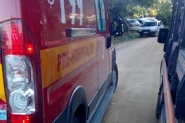Moto e caminh�o colidem em Ilhota e dois jovens ficam feridos
