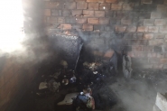 Princ�pio de inc�ndio atinge constru��o abandonada no bairro Santa Terezinha