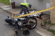 Motociclista morre ap�s colidir contra muro no bairro Gasparinho