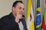 Proc�pio quer reduzir sal�rio dos vereadores de Gaspar em 20% para combater coronav�rus