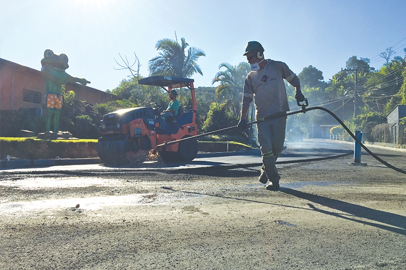 Rua Bonifácio Haendchen recebe terceiro trecho de pavimentação no Belchior