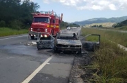 Carro pega fogo na BR-470, em Ilhota