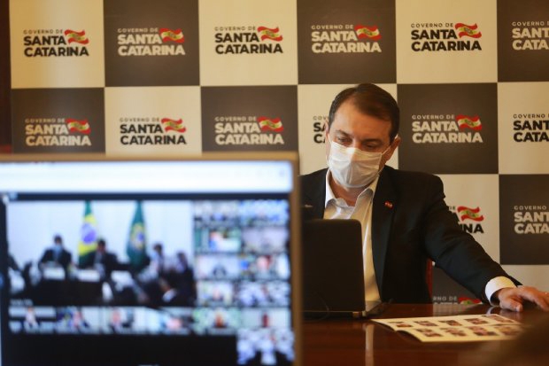 Governador de SC conversa com Bolsonaro sobre aux�lio ao estado e munic�pios