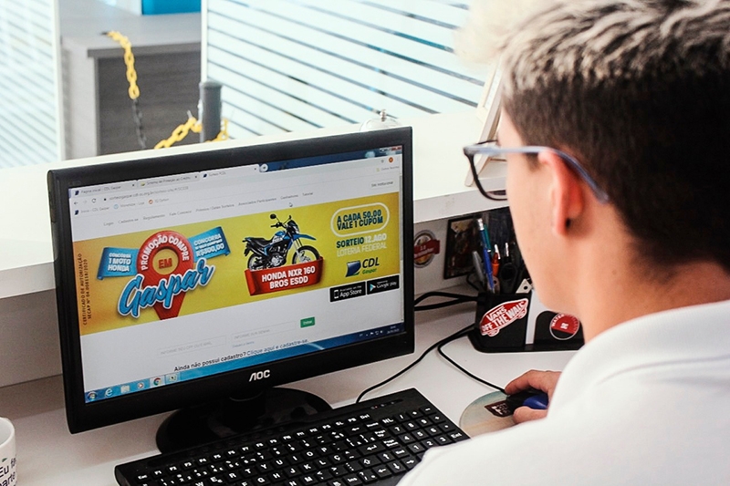 CDL de Gaspar lan�a primeira campanha digital e sorteia moto 0km