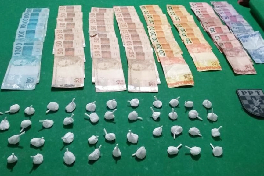 Homem � detido com drogas em bar do bairro Santa Terezinha, em Gaspar