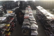 Pol�cia Civil identifica grande esquema de confec��o e venda de roupas falsificadas em Gaspar