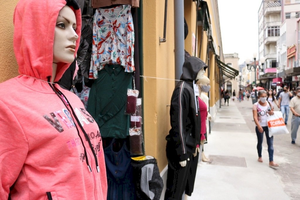 Dobra o n�mero de comerciantes que vendem online em SC