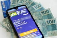 Esposas de vereadores de Blumenau recebem e devolvem auxílio emergencial