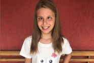 Menina de Gaspar arrecada dinheiro e espera abertura das fronteiras para cirurgia na Tail�ndia