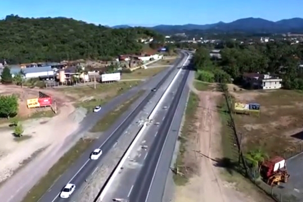 Aten��o, motoristas! BR-470 tem interdi��es em Gaspar na manh� desta ter�a