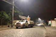 Nove ruas de Gaspar recebem lumin�rias p�blicas de LED